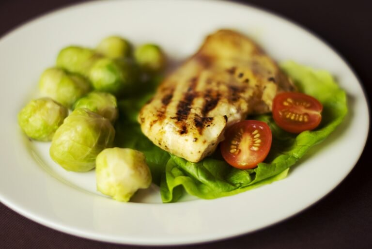 27 WAYS TO REDUCE FOOD WASTE & BUILD SUSTAINABLE HABITS - GO GREEN GO SMART